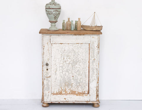 Afskallet fransk skab